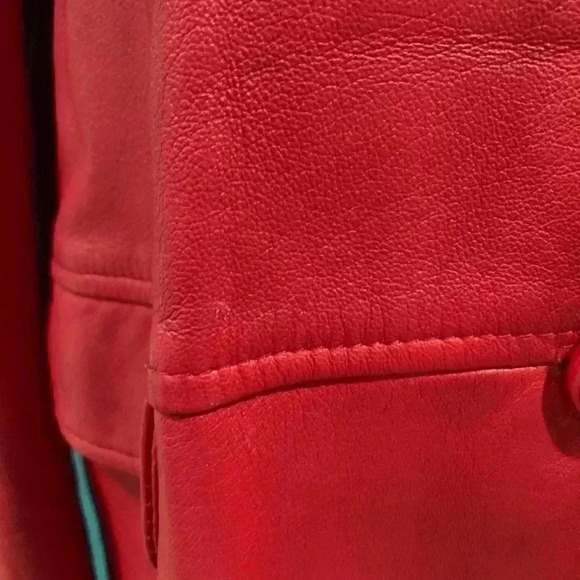 Vintage red leather trench coat in size large - Picture 4 of 8
